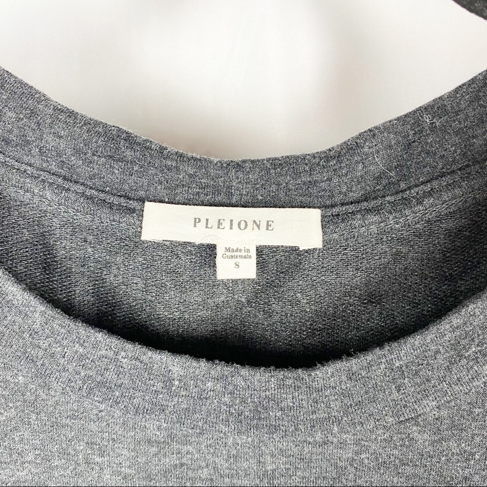 PLEIONE Embellished Gray Floral Sweater - S - Picture 4 of 7